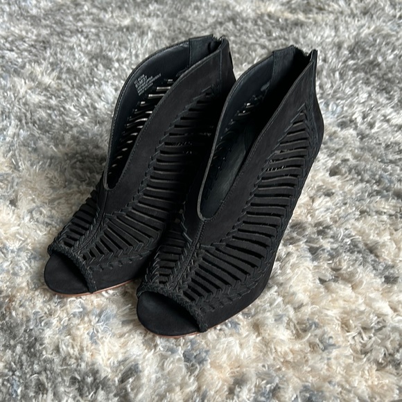 Vince Camuto | Shoes | Vincent Camuto Heels | Poshmark